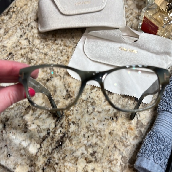 TOM FORD Green Tortoise Clip on Sunglasses with case TF 5276 64F - Picture 8 of 15